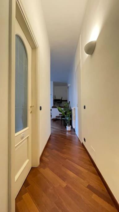 "Iris" Milano Lunigiana In Stazione Centrale Apartment Ngoại thất bức ảnh