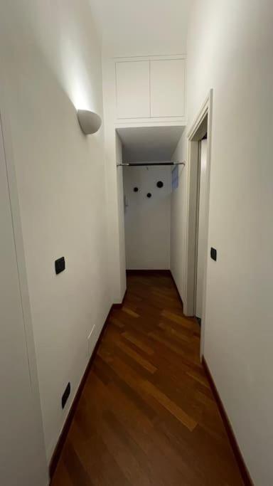 "Iris" Milano Lunigiana In Stazione Centrale Apartment Ngoại thất bức ảnh