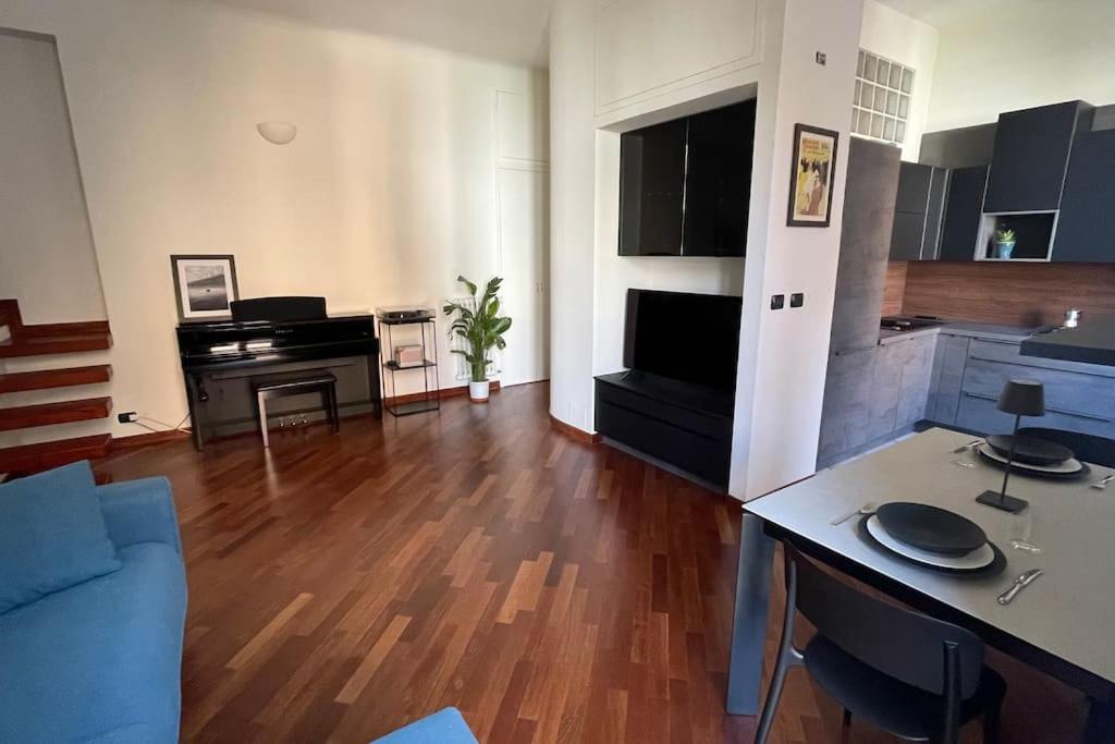 "Iris" Milano Lunigiana In Stazione Centrale Apartment Ngoại thất bức ảnh